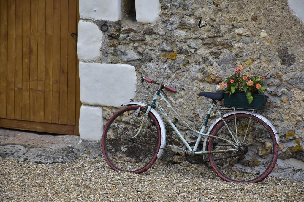 La Tale Bed and Breakfast Chahaignes Buitenkant foto