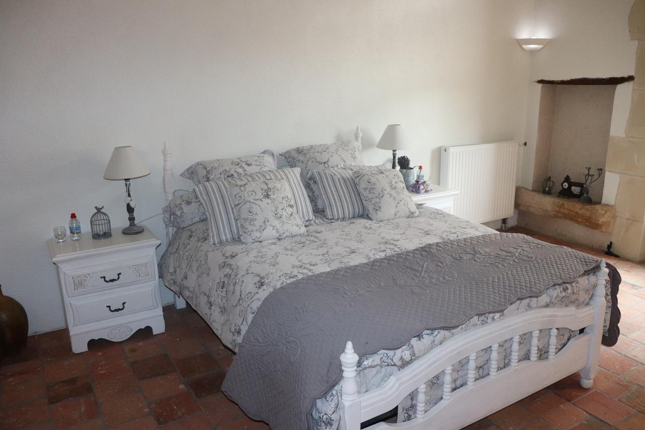 La Tale Bed and Breakfast Chahaignes Buitenkant foto